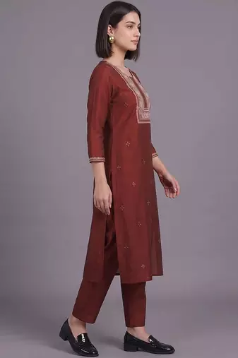 women ethnic motifs embroidered regular thread work kurta with trousers & dupatta