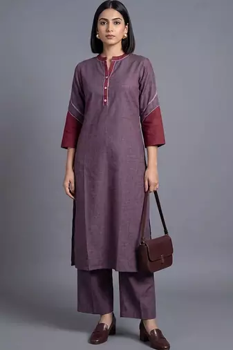 women regular kurta with palazzos