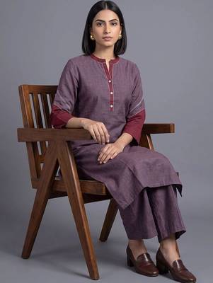 women regular kurta with palazzos 3