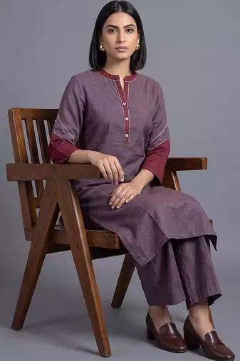 women regular kurta with palazzos