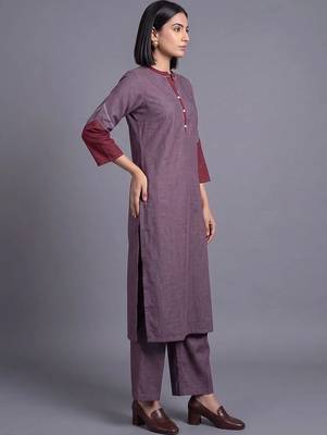 women regular kurta with palazzos 7