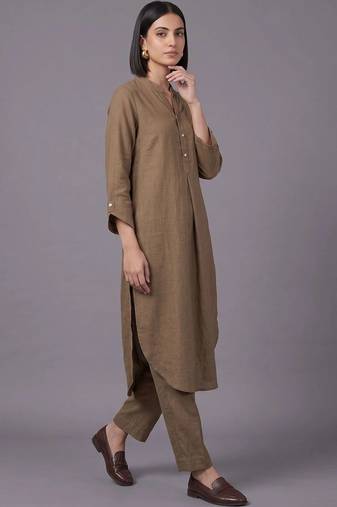 women regular kurta with trousers