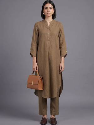 women regular kurta with trousers 5