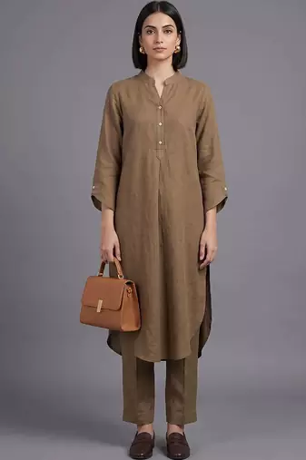 women regular kurta with trousers