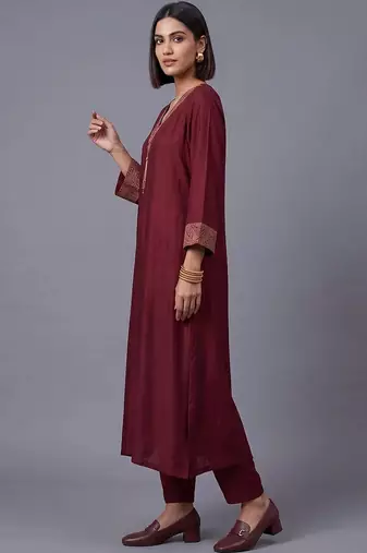 women ethnic motifs embroidered regular thread work kurta with trousers