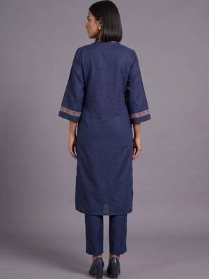 women ethnic motifs embroidered regular thread work kurta with trousers 6