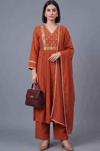 women ethnic motifs embroidered pleated thread work kurta with trousers & with dupatta