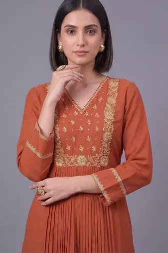 women ethnic motifs embroidered pleated thread work kurta with trousers & with dupatta