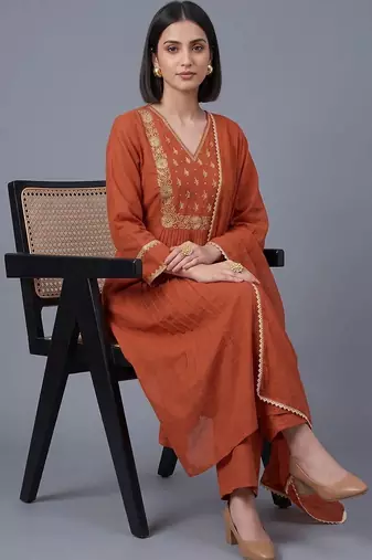 women ethnic motifs embroidered pleated thread work kurta with trousers & with dupatta