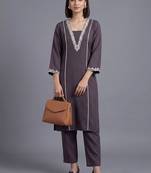 women ethnic motifs embroidered regular thread work kurta with trousers