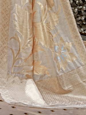 cream cream & gold woven design zari banarasi saree 3