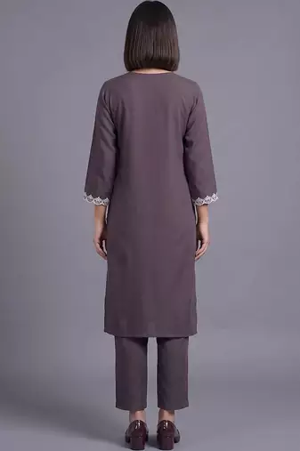 women ethnic motifs embroidered regular thread work kurta with trousers