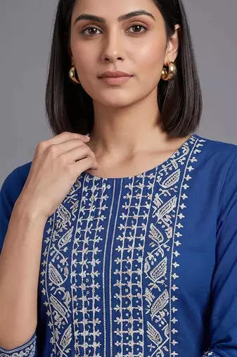 women ethnic motifs embroidered regular thread work kurta with trousers