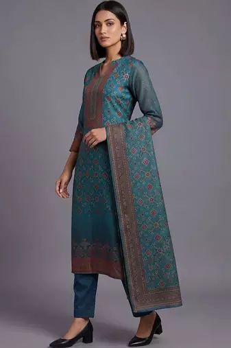 women ethnic motifs printed regular chanderi silk kurta with trousers & with dupatta