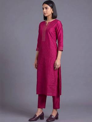 women ethnic motifs regular kurta with trousers & with dupatta 7