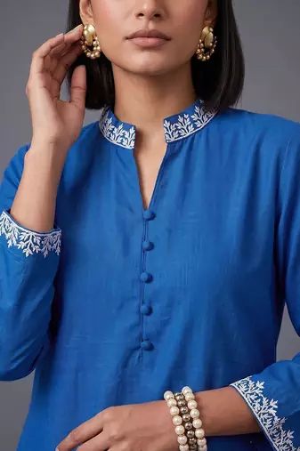 women ethnic motifs embroidered regular thread work kurta with trousers