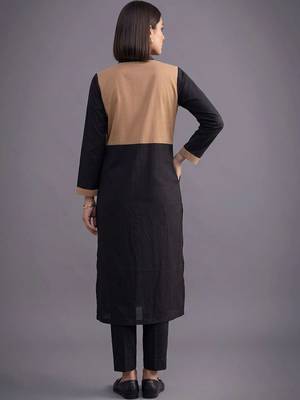 women colourblocked regular kurta with trousers 3
