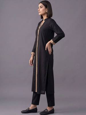women colourblocked regular kurta with trousers 6