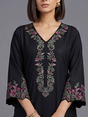 women ethnic motifs embroidered regular thread work cotton kurta with trousers 4