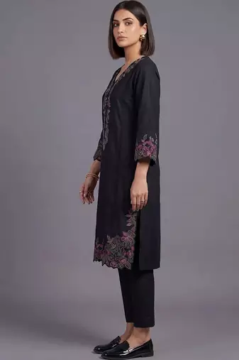 women ethnic motifs embroidered regular thread work cotton kurta with trousers