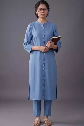 women regular kurta with trousers