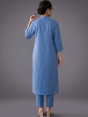 women regular kurta with trousers 4