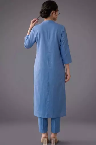 women regular kurta with trousers