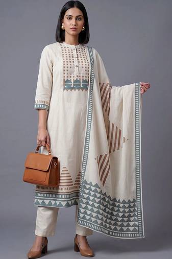women printed regular kurta with trousers & with dupatta