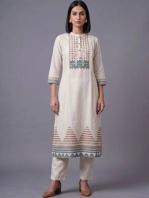 women printed regular kurta with trousers & with dupatta 6