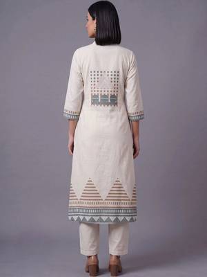 women printed regular kurta with trousers & with dupatta 7