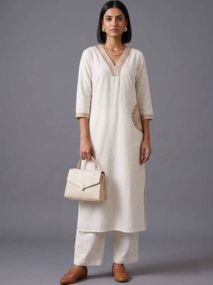 women ethnic motifs embroidered regular thread work kurta with trousers 1