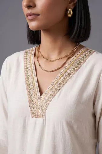 women ethnic motifs embroidered regular thread work kurta with trousers