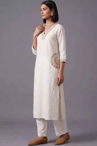 women ethnic motifs embroidered regular thread work kurta with trousers