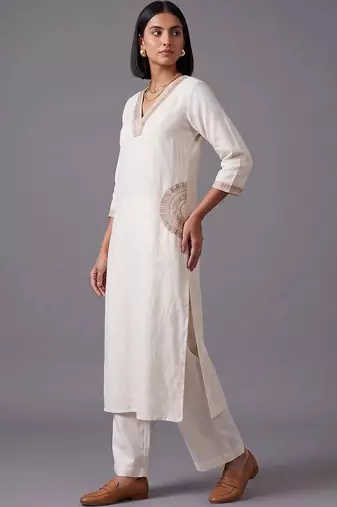 women ethnic motifs embroidered regular thread work kurta with trousers