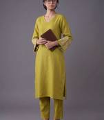 women ethnic motifs embroidered regular thread work kurta with trousers