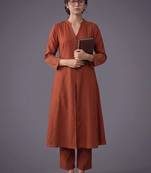 women embroidered regular thread work kurta with trousers