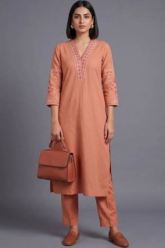 women ethnic motifs embroidered regular thread work kurta with trousers