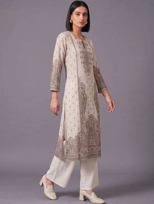 women ethnic motifs printed regular kurta with palazzos 6