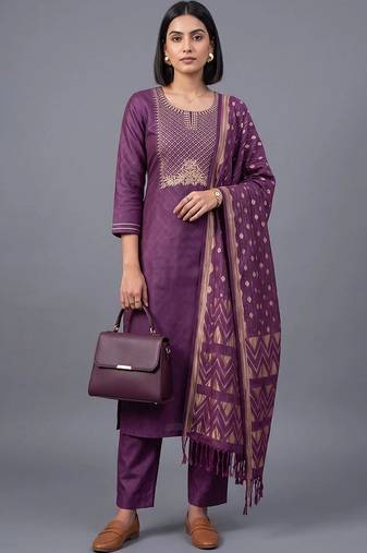 women ethnic motifs embroidered regular thread work kurta set