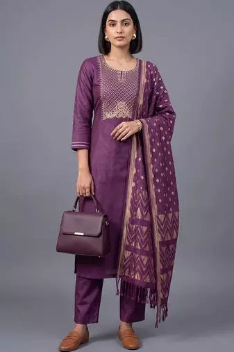 women ethnic motifs embroidered regular thread work kurta set