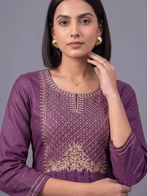 women ethnic motifs embroidered regular thread work kurta set 2