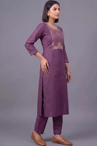 women ethnic motifs embroidered regular thread work kurta set