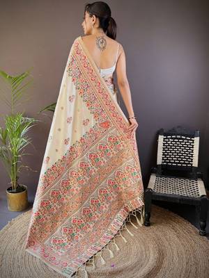 off_white floral woven design zari pashmina saree 3