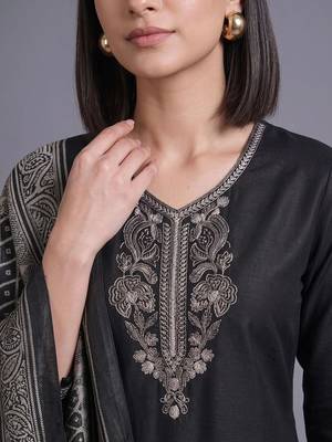 women ethnic motifs embroidered regular thread work kurta with palazzos & with dupatta 2