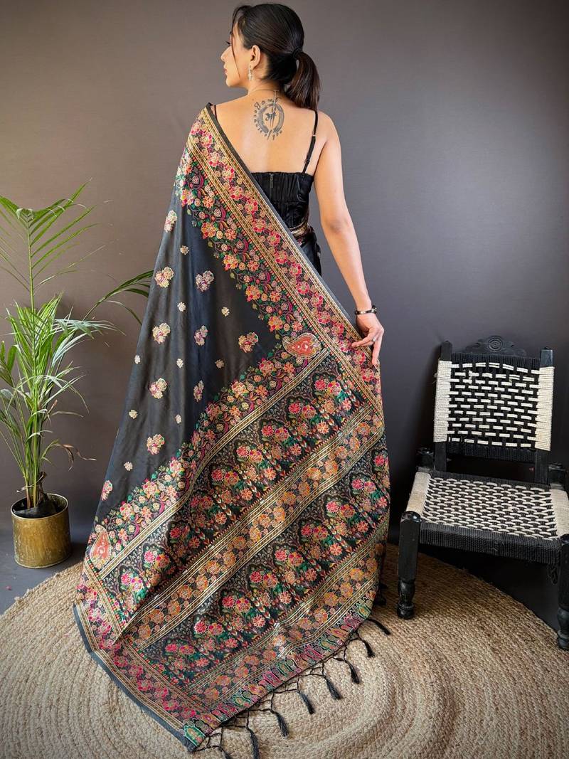 black women zari saree