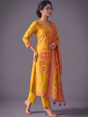women printed regular kurta with trousers & with dupatta 7