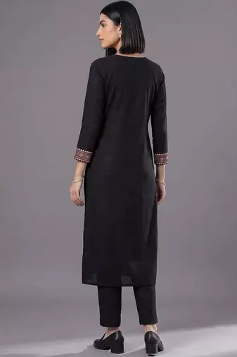 women ethnic motifs embroidered regular thread work kurta with trousers & with dupatta