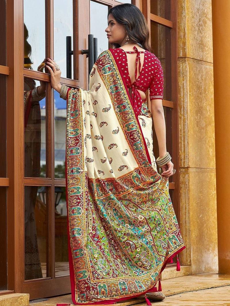 cream off white tussar silk ethnic printed traditional wear matching blouse sarees