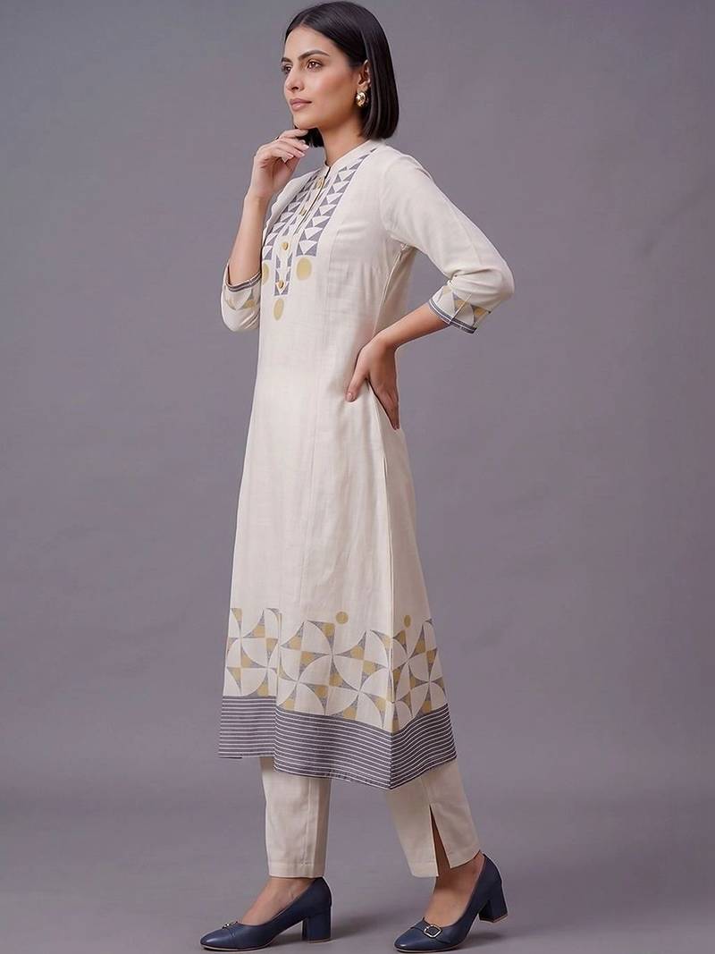 women printed regular kurta with trousers & with dupatta