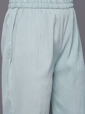 women ethnic motifs regular thread work silk crepe kurta with trousers 4